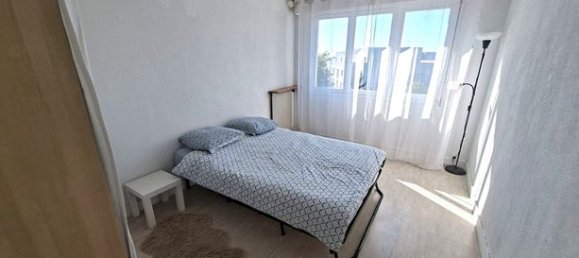 2 bedrooms Apartment in Le Bourget, France No. 358501 4