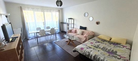 2 bedrooms Apartment in Le Bourget, France No. 358501 3