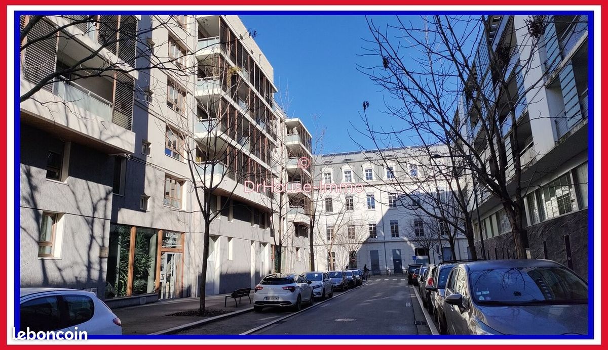 2 bedrooms Apartment in Grenoble, France No. 193548