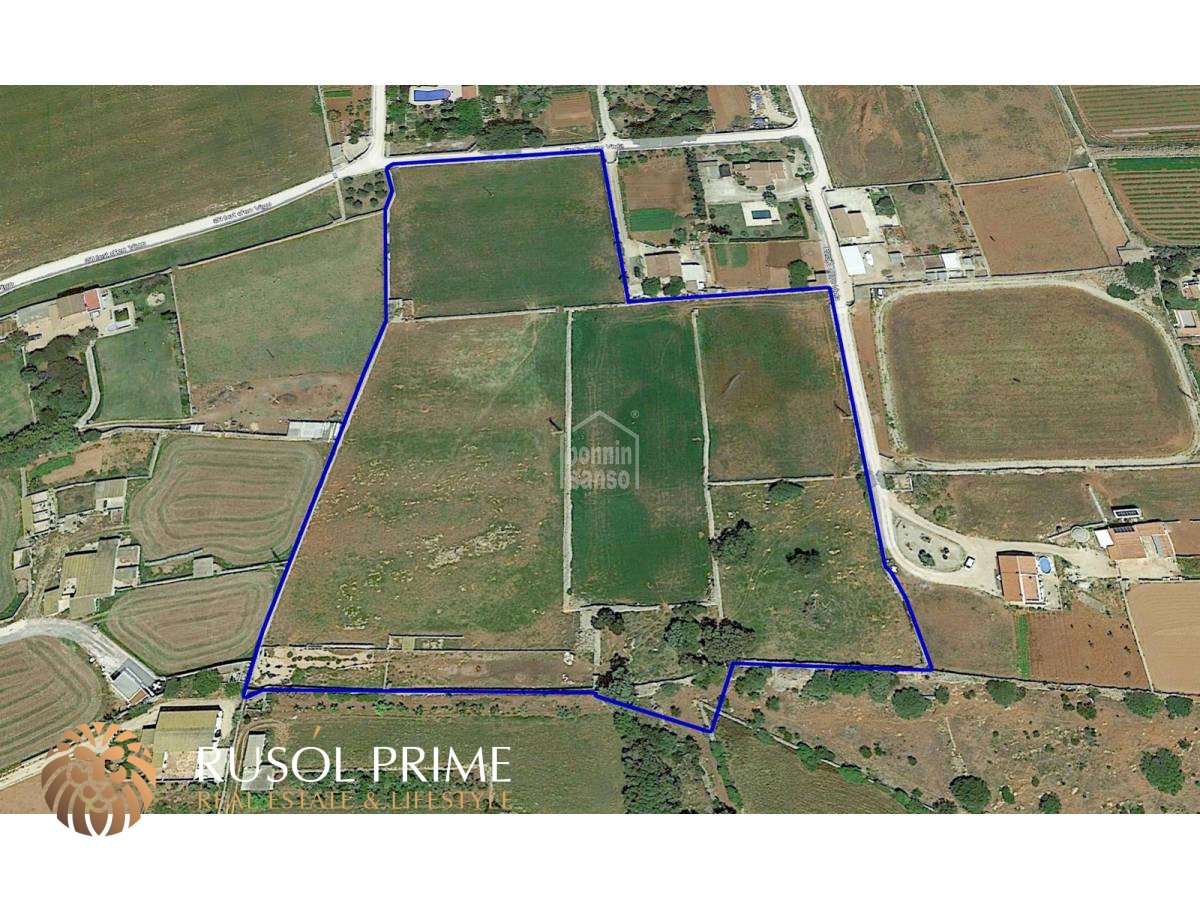 Terreno en Ciutadella De Menorca, Spain 32791 m² No. 1906