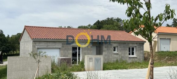 Casa de 3 dormitorios en Puy-de-Dome, France No. 343786 5