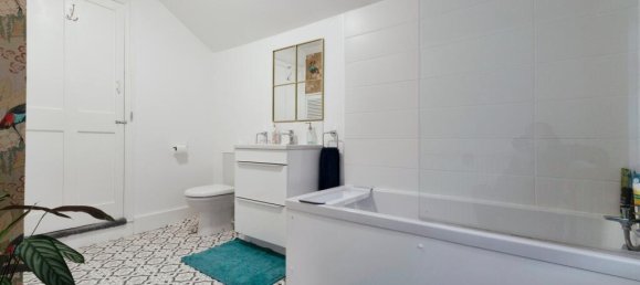 2 bedrooms House in Kenley, United Kingdom No. 8034 14