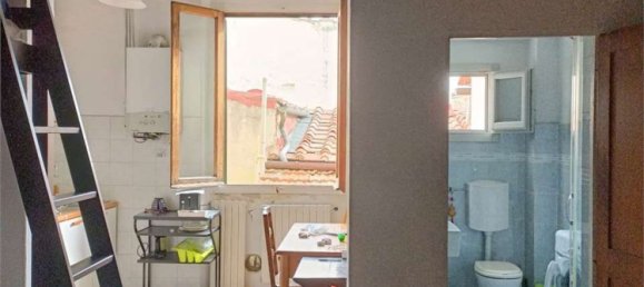 Apartamento de 3 habitaciónes en Florence, Italy No. 289684 4