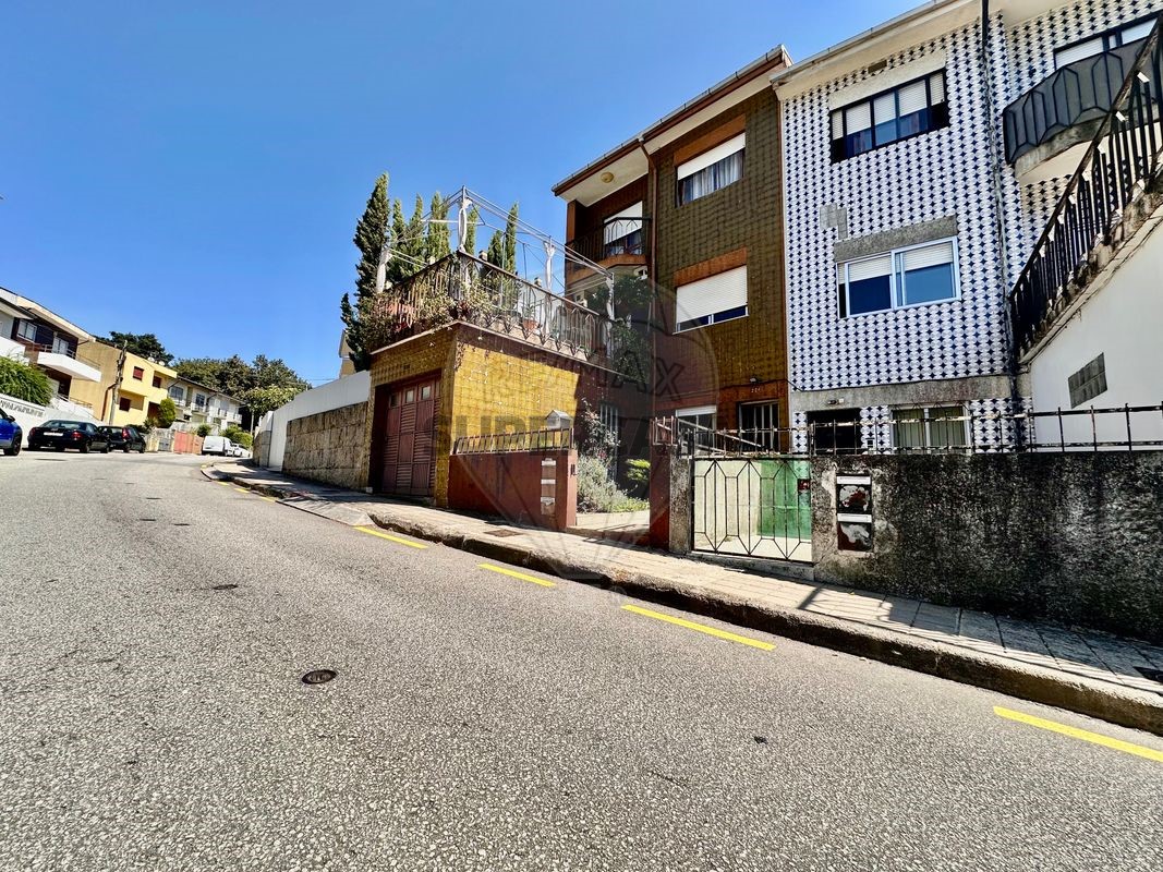 228m² Building in Porto, Portugal No. 347099