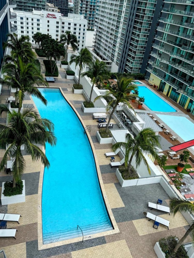 2 dormitorios propiedad comercial en venta en Miami, Miami-Dade, Florida, USA № 613437
