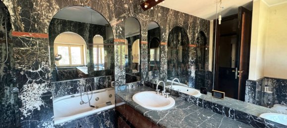 3 bedrooms Apartment in Bergamo, Italy No. 90770 2