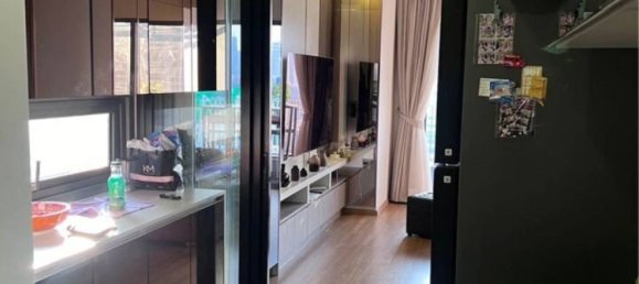 2 Schlafzimmer Eigentumswohnung in Huai Khwang, Thailand, Nr. 24131 4