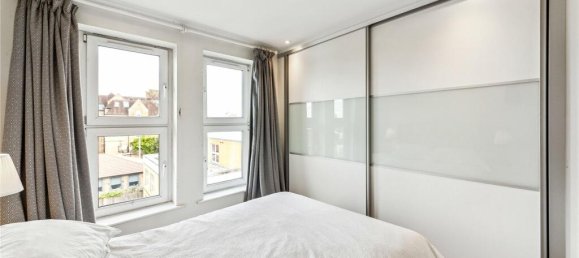 2 bedrooms Apartment in London, United Kingdom No. 12818 2
