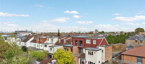 2 bedrooms Apartment in London, United Kingdom No. 12818 4