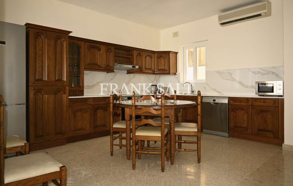 3 bedrooms Apartment in Sliema, Malta No. 3382