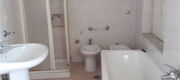 7 غرف نوم شقة في Salerno, Italy رقم 360009 5