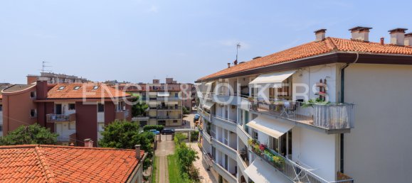 2 bedrooms Apartment in Terrazzo, Italy No. 67700 13