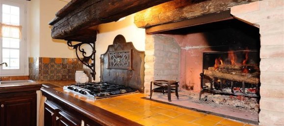 Дом с 15 комнатами в Кортона, Италия № 26276 11