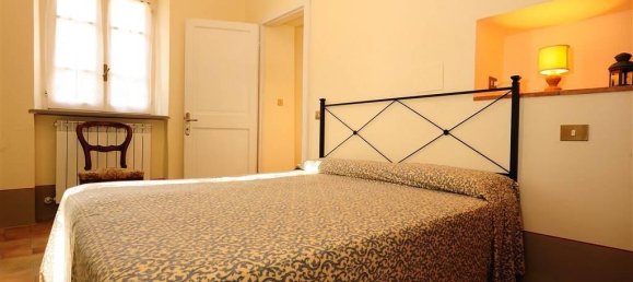 Дом с 15 комнатами в Кортона, Италия № 26276 17