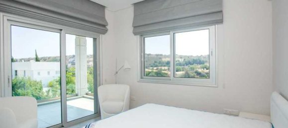 4 bedrooms House in Agios Tychonas, Cyprus No. 7345 3