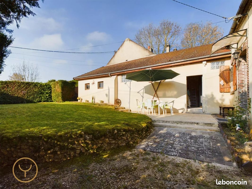 3 Schlafzimmer Stadthaus in Saint-Mards-en-Othe, France, Nr. 71545