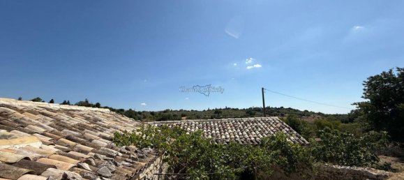 Дом с 4 спальнями в Модика, Италия № 321117 20