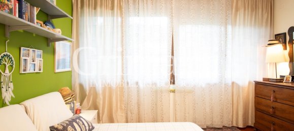 6-salle Appartement à Bologna, Italy No. 58324 11