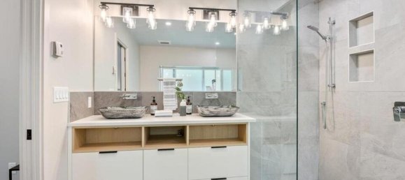 4 Schlafzimmer Haus in British Columbia, Canada, Nr. 1095 10