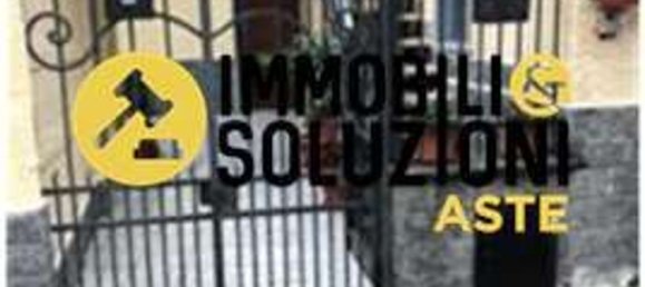 3 rooms Apartment in Busto Arsizio, Italy No. 1658 2