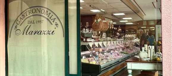 5 rooms Building in Fagnano Olona, Italy No. 213845 4