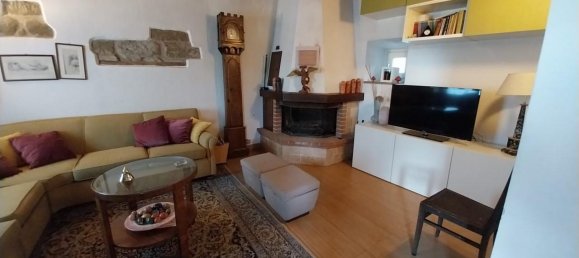 Дом с 5 комнатами в Виккьо, Италия № 159137 25