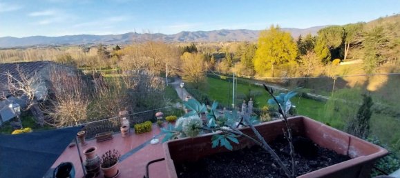 Дом с 5 комнатами в Виккьо, Италия № 159137 12