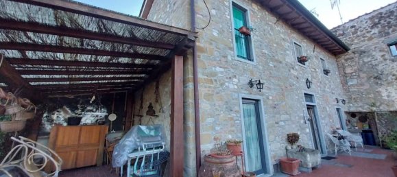 Дом с 5 комнатами в Виккьо, Италия № 159137 26