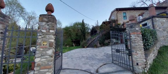 Дом с 5 комнатами в Виккьо, Италия № 159137 6