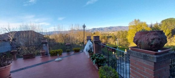 Дом с 5 комнатами в Виккьо, Италия № 159137 24