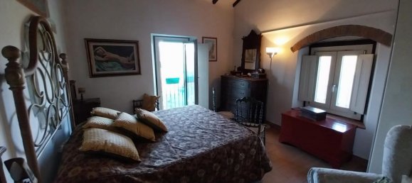 Дом с 5 комнатами в Виккьо, Италия № 159137 14