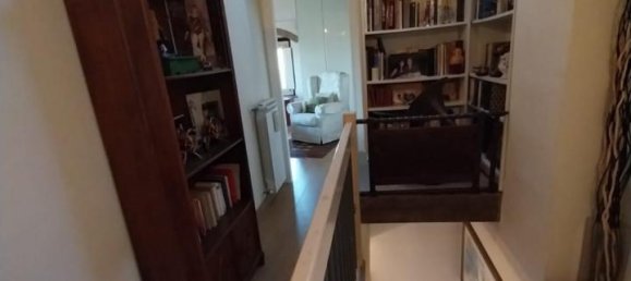 Дом с 5 комнатами в Виккьо, Италия № 159137 21