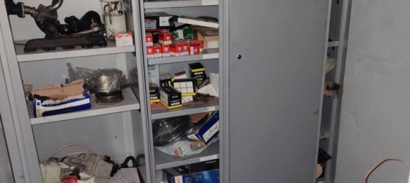 185m² Commercial property in Rome, Italy No. 107749 7