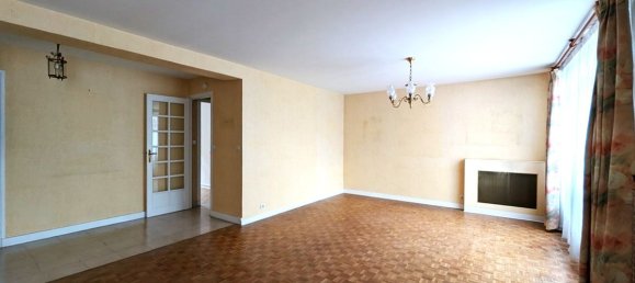 3 bedrooms Apartment in Troyes, France No. 75323 13