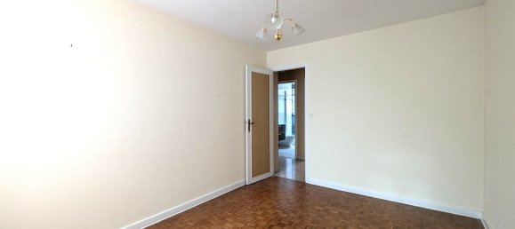 3 bedrooms Apartment in Troyes, France No. 75323 9
