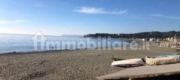 2 غرف نوم شقة في Varazze, Italy رقم 210445 7