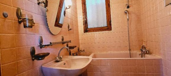 3 Schlafzimmer Haus in Saint-Germain-du-Puy, France, Nr. 228371 12