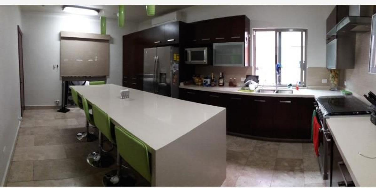 3 bedrooms House in Nuevo Leon, Mexico No. 177308