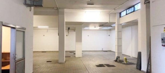 434m² Commercial property in Florence, Italy No. 91374 6