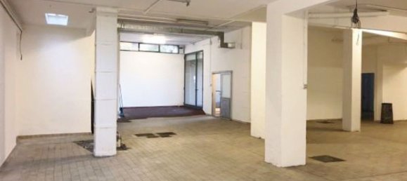 434m² Commercial property in Florence, Italy No. 91374 3