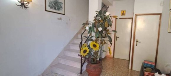 3 Schlafzimmer Haus in Florence, Italy, Nr. 306081 16