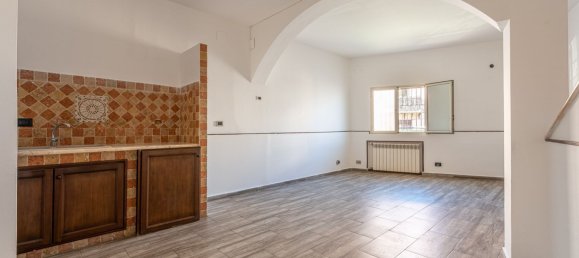 3-Zimmer Doppelhaus in Palermo, Italy, Nr. 178581 4