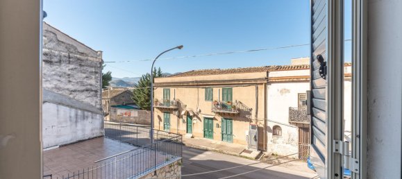 3-Zimmer Doppelhaus in Palermo, Italy, Nr. 178581 20