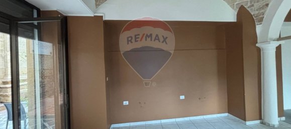 Propiedad comercial de 1 habitación en Lanciano, Italy No. 41868 5