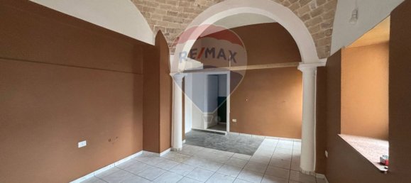 Propiedad comercial de 1 habitación en Lanciano, Italy No. 41868 4