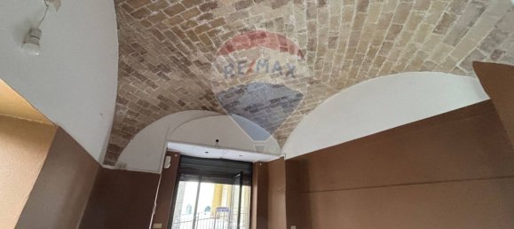 Propiedad comercial de 1 habitación en Lanciano, Italy No. 41868 3