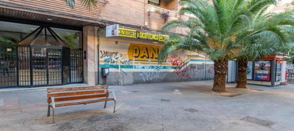 4 bedrooms Apartment in Granada, Spain No. 166630 4