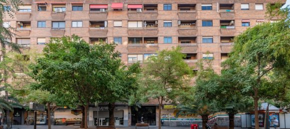 4 bedrooms Apartment in Granada, Spain No. 166630 2