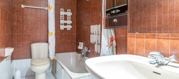 4 bedrooms Apartment in Granada, Spain No. 166630 12