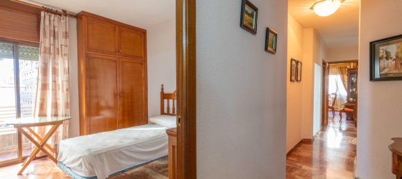4 bedrooms Apartment in Granada, Spain No. 166630 14